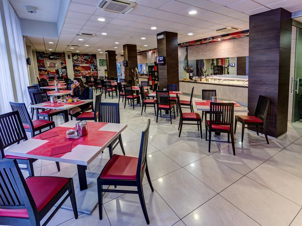 Hotel Capital Rovigo Exterior photo