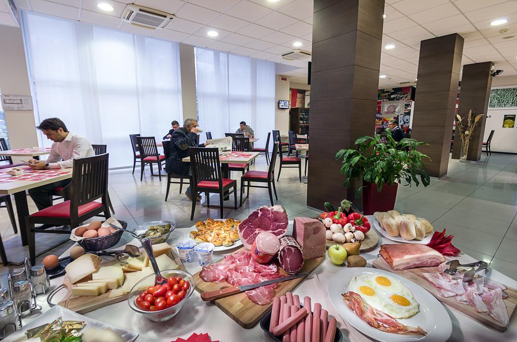 Hotel Capital Rovigo Exterior photo